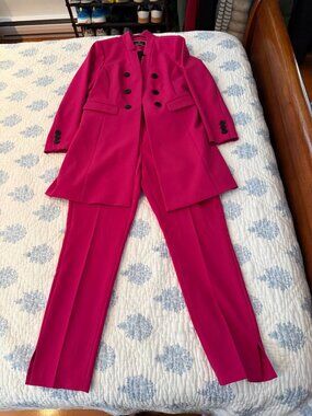 Melanie Lyne Fuscia Business Suit Size 6